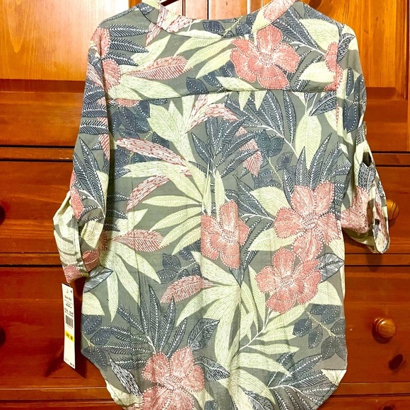 NWT Ruby Road Top - Medium - Picture 8 of 8